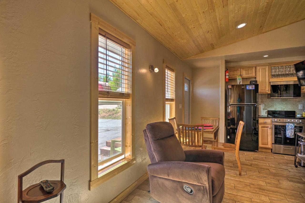 Mountain Cabin, Walk To Diningandmemorial Park! Woodland Park Exterior photo